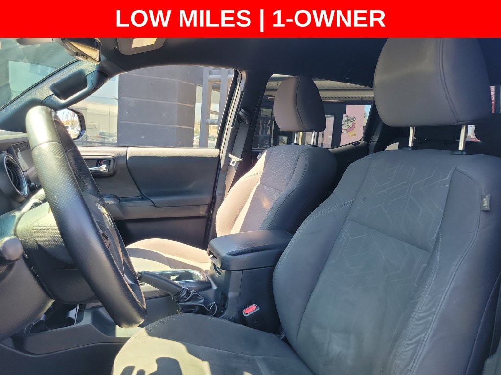 Used 2018 Toyota Tacoma TRD Sport w/ Technology Package RWD image 19