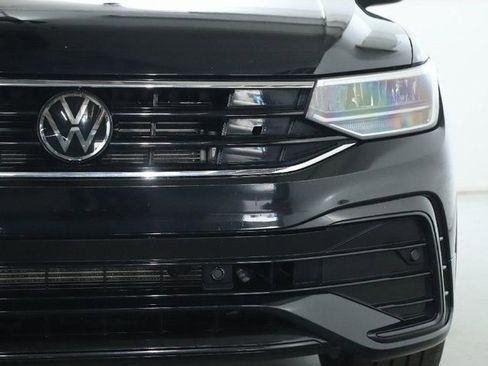 Used 2024 Volkswagen Tiguan SE R-Line AWD/4WD image 7