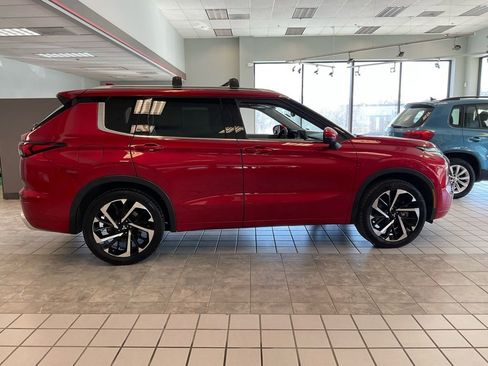 Used 2022 Mitsubishi Outlander SEL image 6