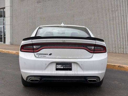 Used 2023 Dodge Charger SXT w/ Blacktop Package image 4