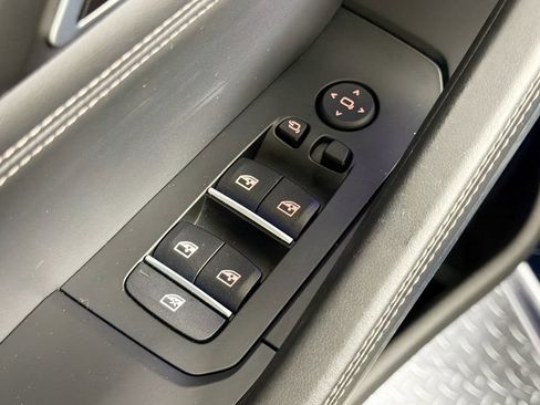 Used 2023 BMW X6 M50i AWD/4WD image 19