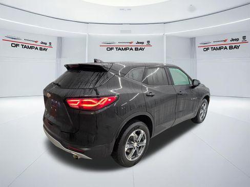 Used 2025 Chevrolet Blazer LT FWD image 6
