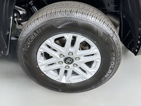 Certified 2025 Toyota Tundra SR5 AWD/4WD image 31