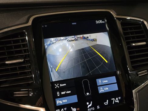 Used 2017 Volvo XC90 T6 Momentum w/ Vision Package image 27