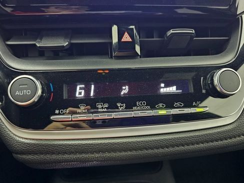 Used 2023 Toyota Corolla SE image 21