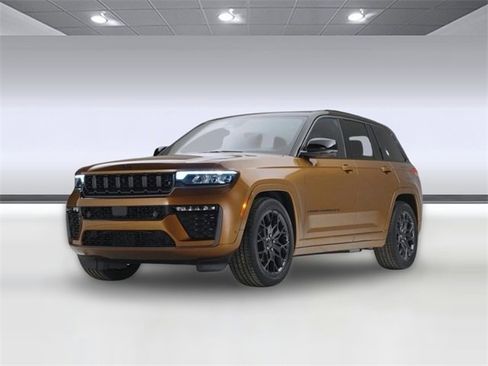 New 2026 Jeep Grand Cherokee Laredo image 1