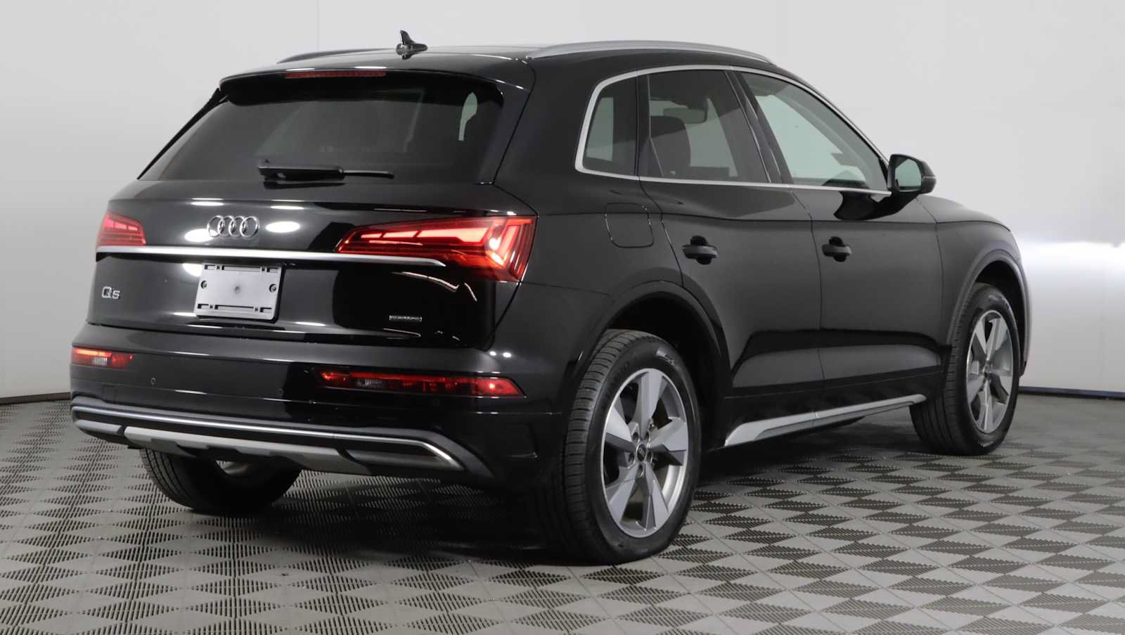 Used 2024 Audi Q5 2.0T Premium AWD/4WD image 5
