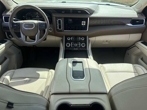 Used 2022 GMC Yukon XL Denali image 18