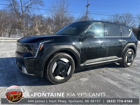 Certified 2024 Kia EV9 Light image 1