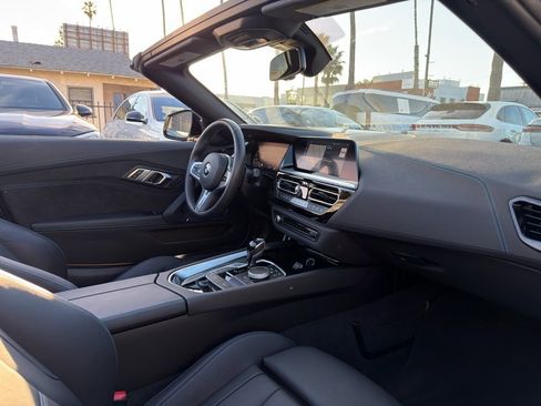 Used 2022 BMW Z4 M40i w/ Premium Package image 40