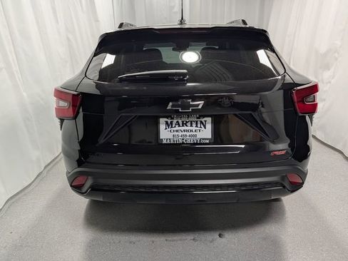 Used 2025 Chevrolet Trax RS image 4