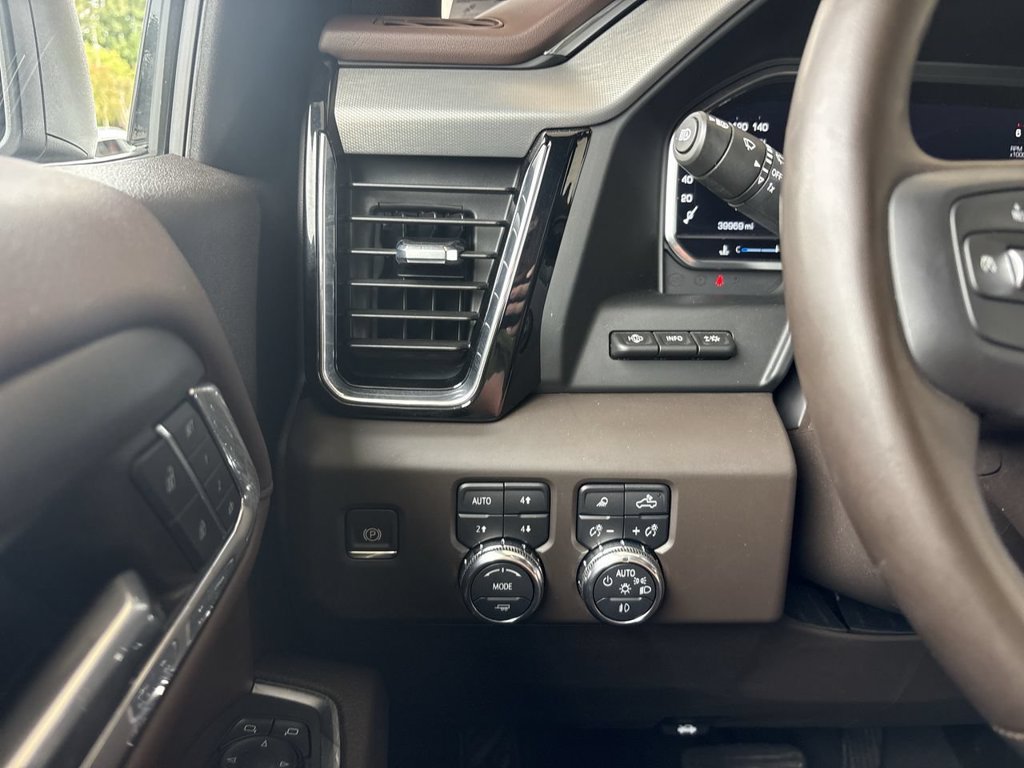 Certified 2024 GMC Sierra 1500 Denali w/ Denali Reserve Package AWD/4WD image 18