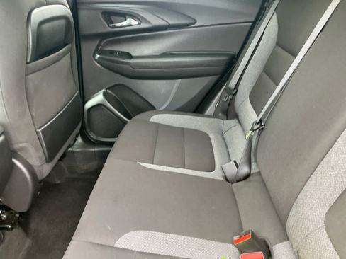 Used 2021 Chevrolet TrailBlazer LT w/ Convenience Package FWD image 8