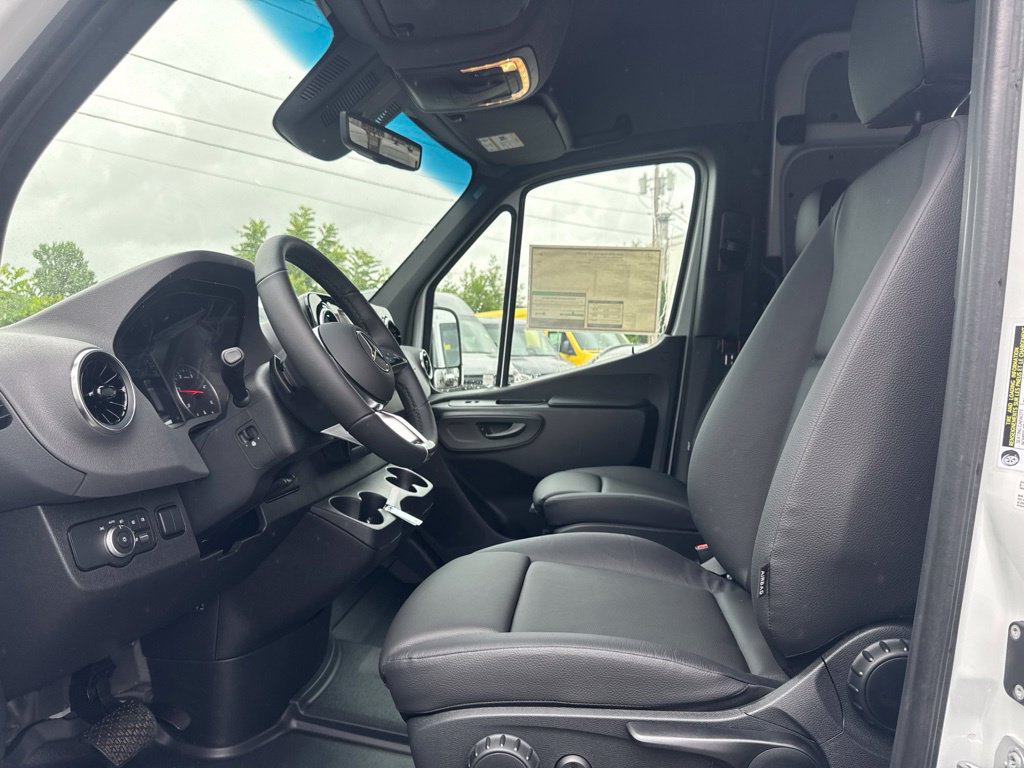 New 2026 Mercedes-Benz Sprinter 2500 image 9