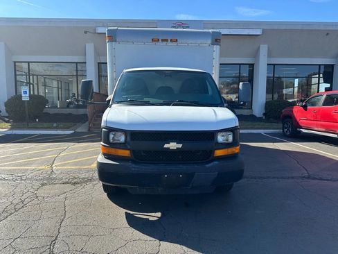 Used 2012 Chevrolet Express 3500 image 2
