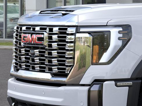 New 2026 GMC Sierra 2500 Denali w/ Denali Reserve Package AWD/4WD image 13