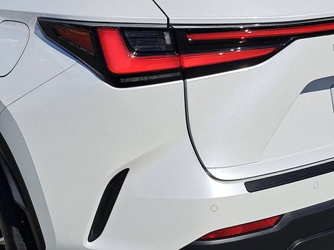 Used 2025 Lexus NX 350h AWD w/ Accessory Package (2T) image 37