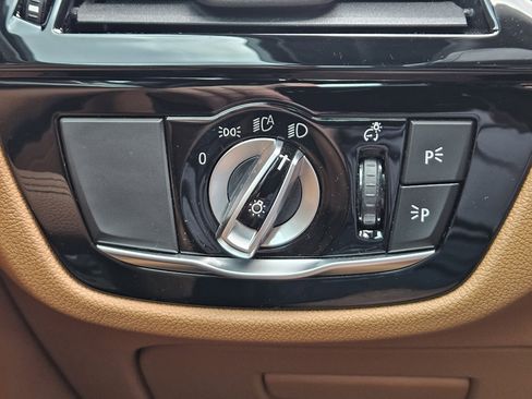 Used 2021 BMW 530i w/ M Sport Package image 23