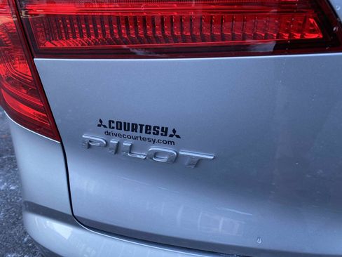 Used 2017 Honda Pilot Touring image 5