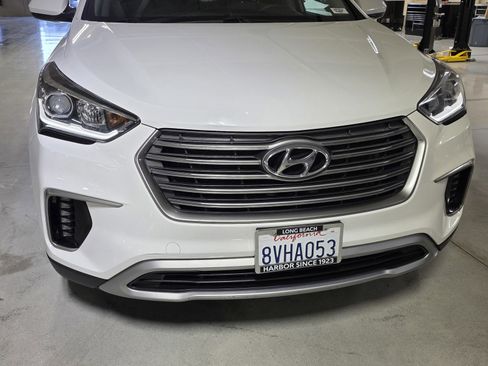 Used 2017 Hyundai Santa Fe SE image 8