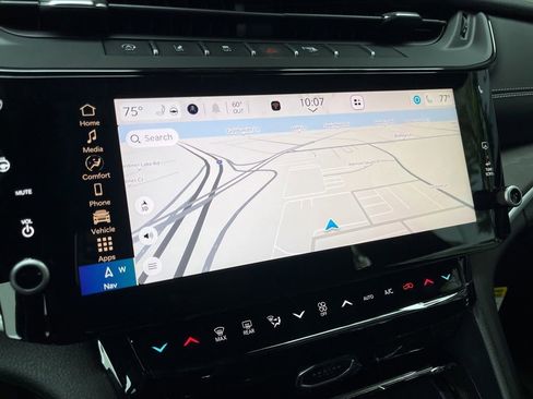 New 2026 Jeep Grand Cherokee Altitude AWD/4WD image 4