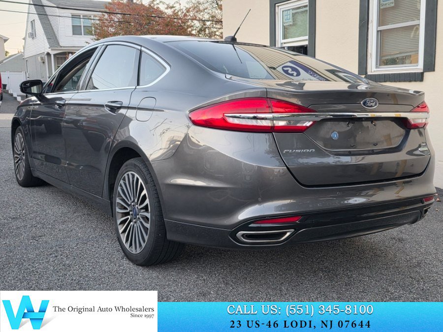 Used 2017 Ford Fusion SE w/ Fusion SE Technology Package AWD/4WD image 4