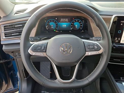 New 2026 Volkswagen Atlas SE image 16