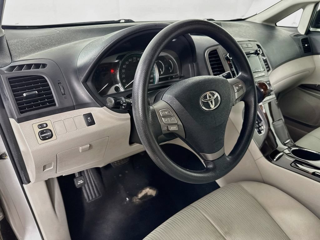 Used 2010 Toyota Venza FWD image 9