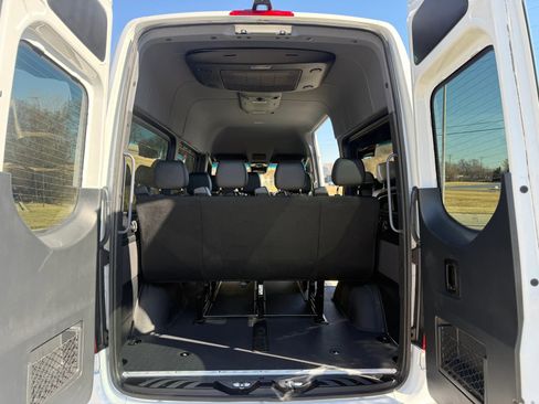 Used 2023 Mercedes-Benz Sprinter 2500 image 15
