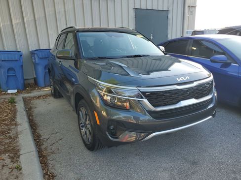 Used 2023 Kia Seltos EX AWD/4WD image 15