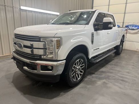 Used 2019 Ford F250 Lariat w/ Lariat Value Package AWD/4WD image 3