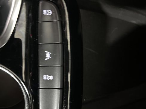 Used 2024 Buick Encore GX Sport Touring image 20