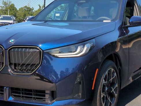 Certified 2026 BMW X3 xDrive30 w/ Premium Package image 6