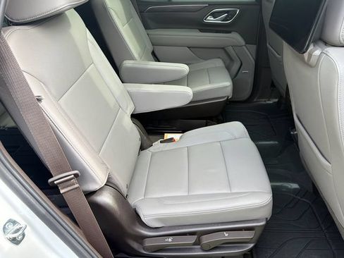 Used 2024 Chevrolet Tahoe Z71 w/ Z71 Off-Road Package AWD/4WD image 19