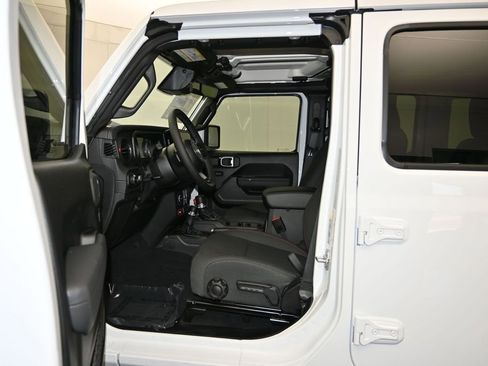 New 2026 Jeep Wrangler Unlimited Rubicon AWD/4WD image 20