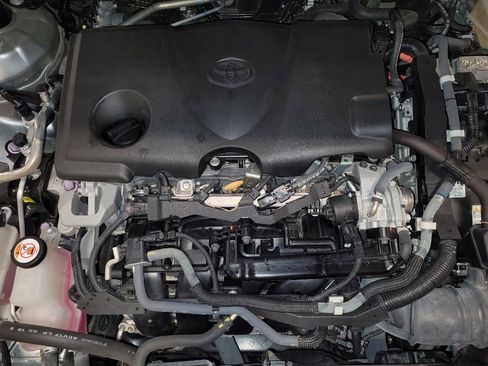 Used 2022 Toyota Camry LE image 30