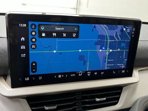 Used 2026 Ford Explorer Active w/ Active Comfort Package AWD/4WD image 5