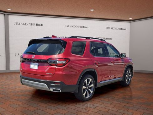 Used 2023 Honda Pilot Touring image 8