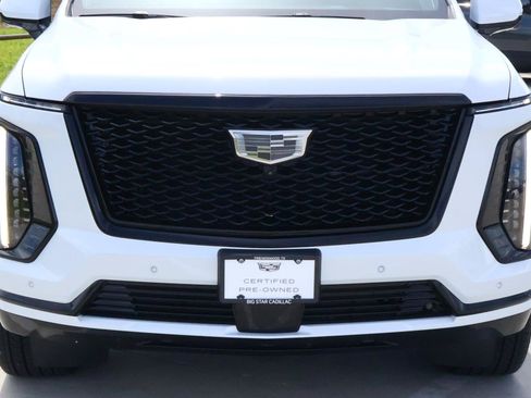 Certified 2026 Cadillac Escalade ESV Premium Luxury Platinum AWD/4WD image 8