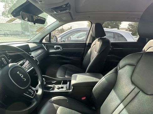 Used 2022 Kia Sorento SX AWD/4WD image 2