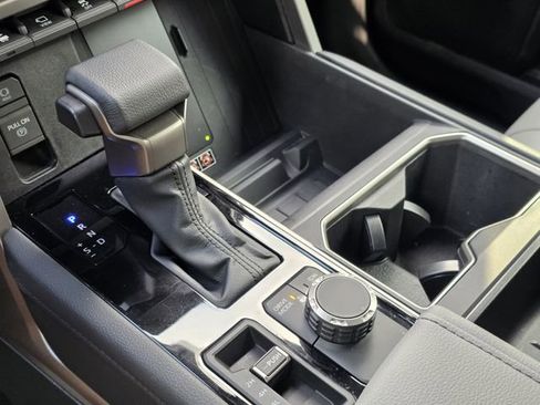 Used 2024 Toyota Tundra Limited w/ Power Package image 14