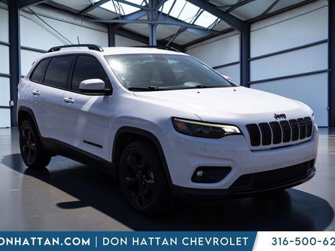 Used 2019 Jeep Cherokee Latitude Plus FWD image 25