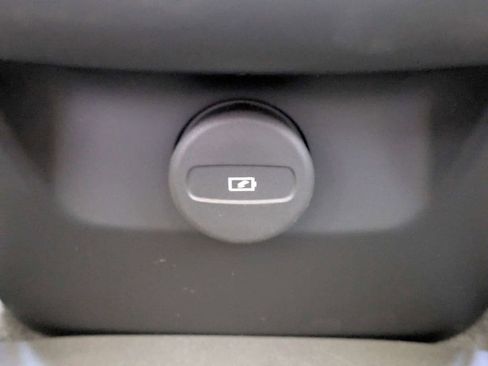 New 2026 Volvo XC60 B5 Ultra w/ Protection Package Premier AWD/4WD image 18