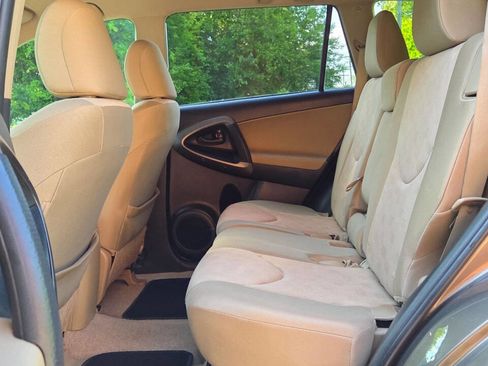 Used 2011 Toyota RAV4 2WD w/ Base L4 Extra Value Pkg image 12