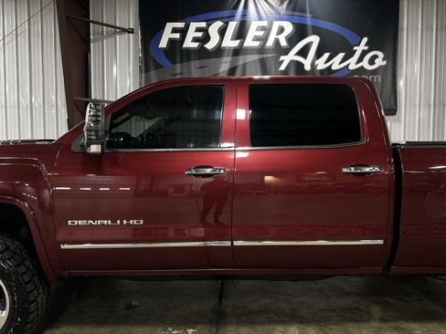 Used 2015 GMC Sierra 2500 Denali w/ Duramax Plus Package image 4