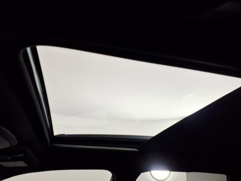 Used 2025 Subaru Forester Premium image 14