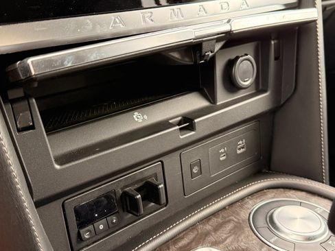 Used 2022 Nissan Armada Platinum w/ Captain's Chairs Package RWD image 47