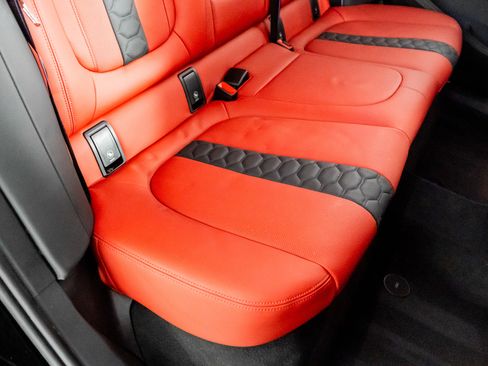 Used 2025 BMW X6 M Competition image 35