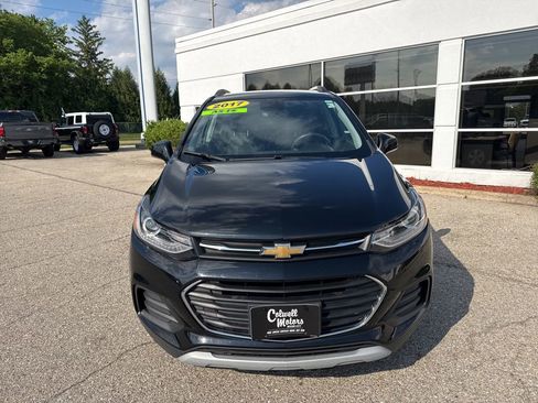 Used 2017 Chevrolet Trax LT w/ Driver Confidence Package AWD/4WD image 5