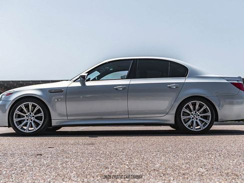 Used 2006 BMW M5 image 3